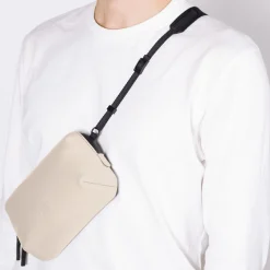 Lotus Series | Crossbody-taschen | Ucon Acrobatics Ando Medium Bag LightSand