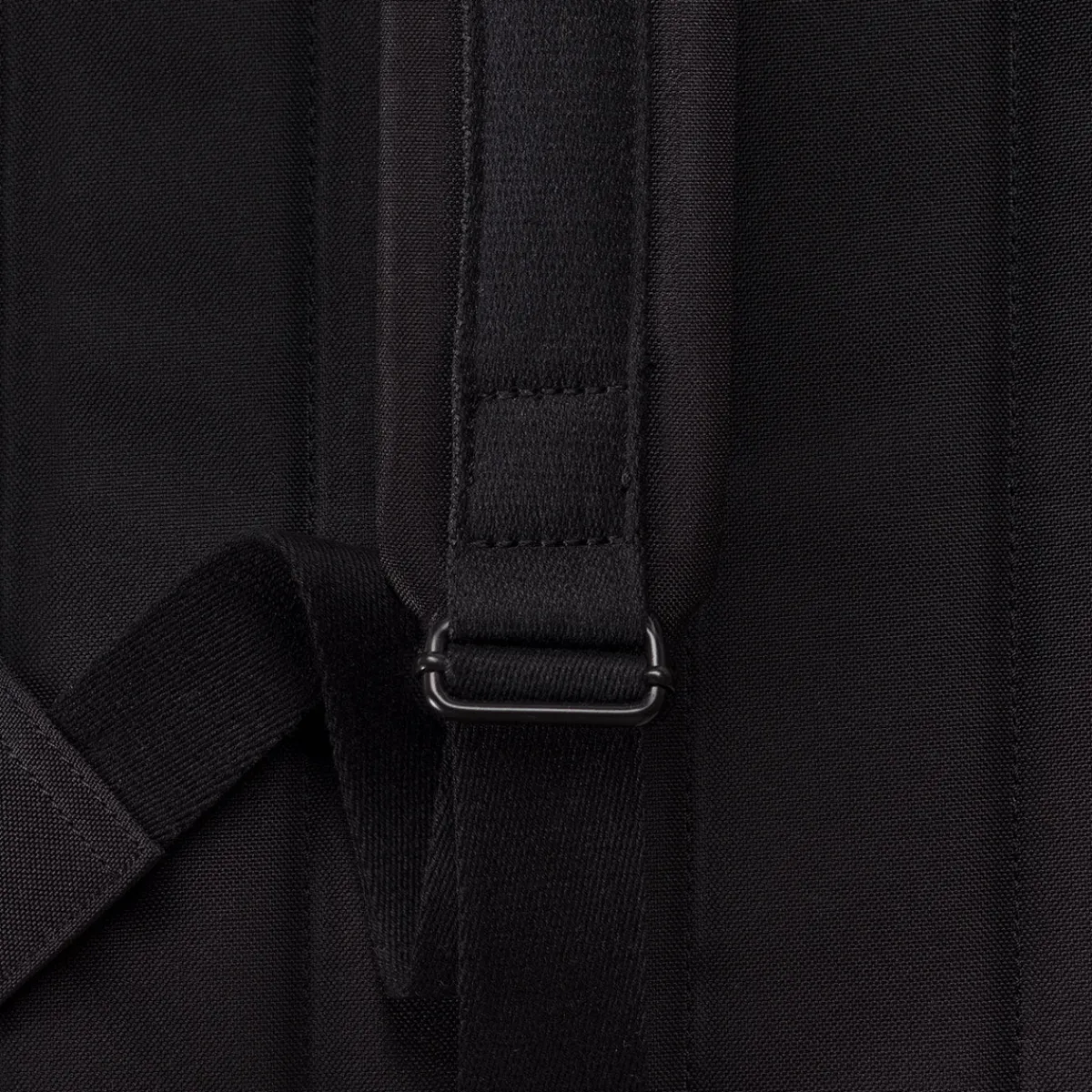 Aloe Series | Hajo Medium | Ucon Acrobatics Hajo Medium Backpack Black-Black