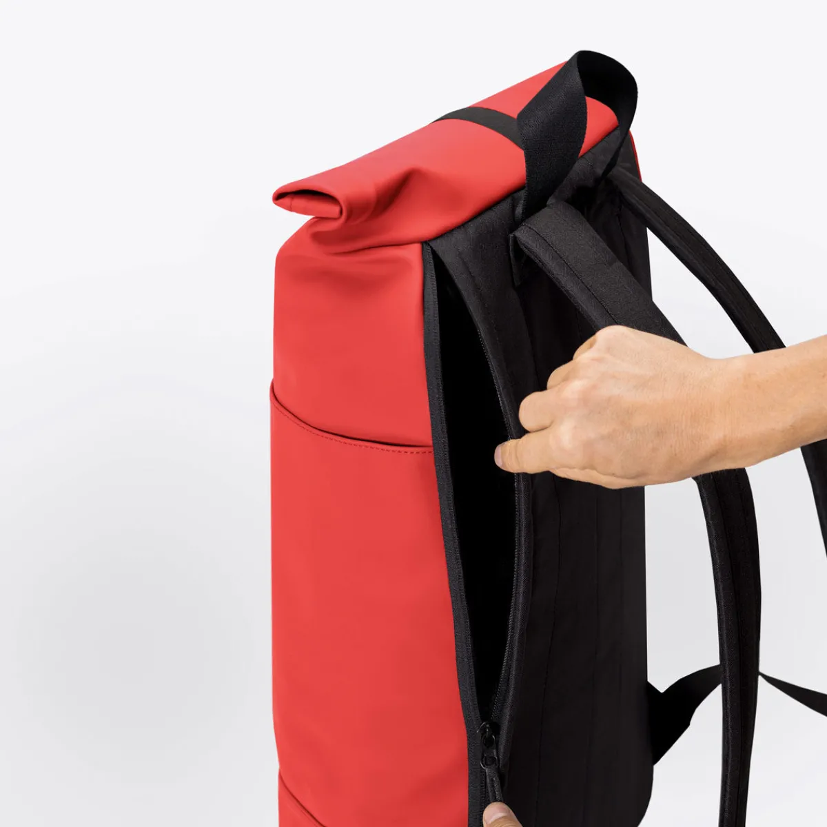 Lotus Series | Hajo Medium | Ucon Acrobatics Hajo Medium Backpack Red