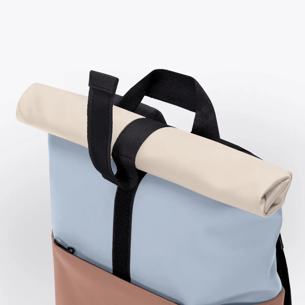Lotus Series | Hajo Medium | Ucon Acrobatics Hajo Medium Backpack FogBlue-Redwood