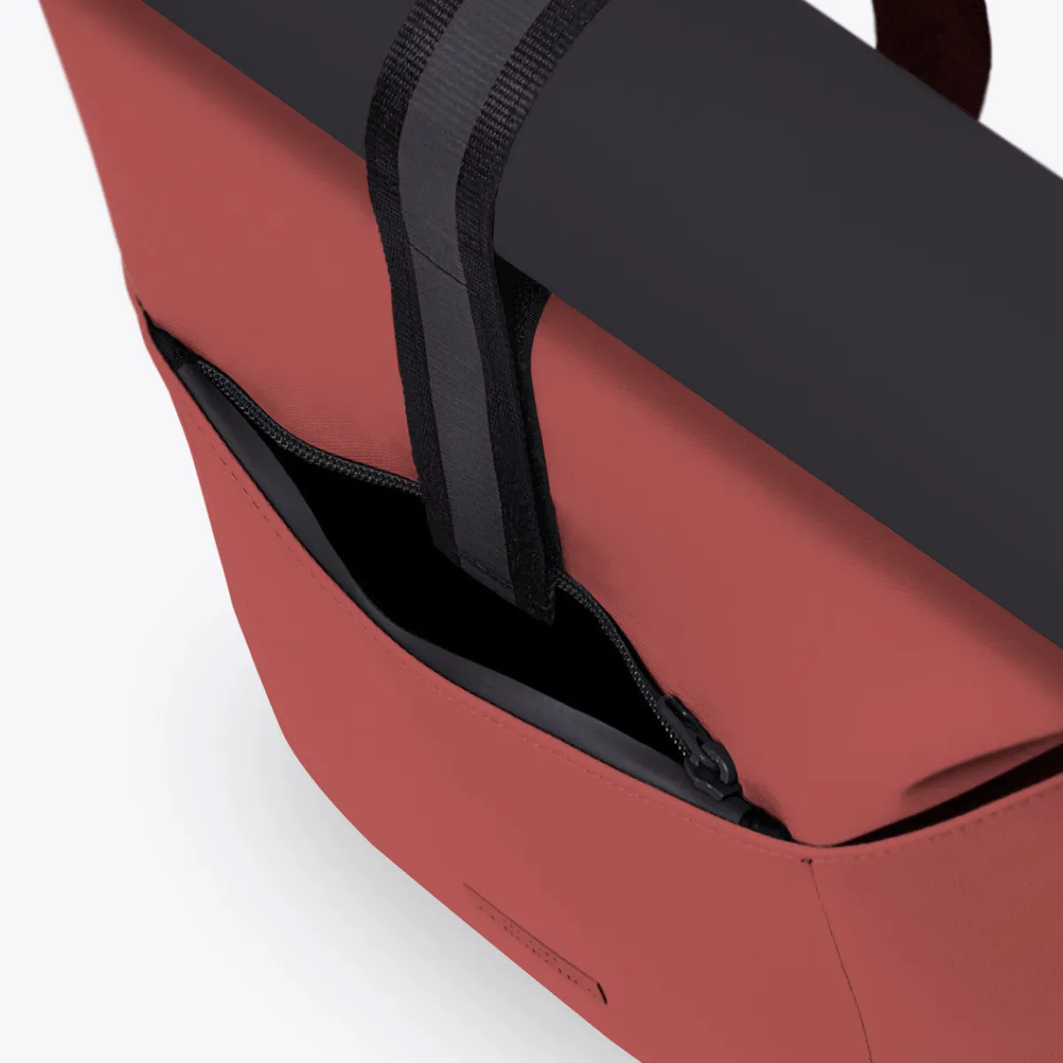 Aloe Series | Hajo Medium | Ucon Acrobatics Hajo Medium Backpack Hibiscus-Black