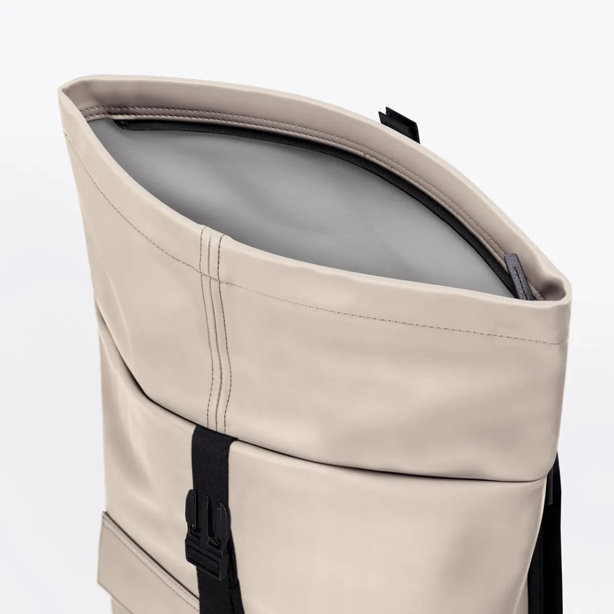 Lotus Infinity Series | Jannik Medium | Ucon Acrobatics Jannik Medium Backpack LightSand