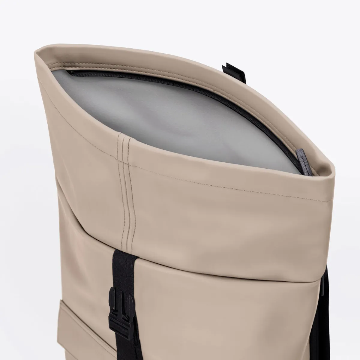Lotus Infinity Series | Jannik Medium | Ucon Acrobatics Jannik Medium Backpack Sand