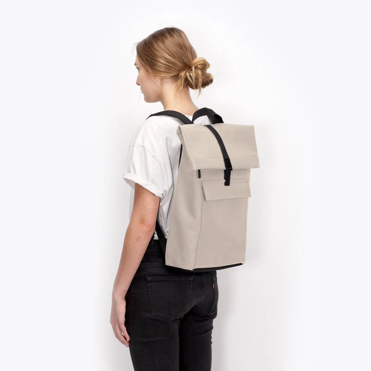 Lotus Infinity Series | Jannik Medium | Ucon Acrobatics Jannik Medium Backpack LightSand