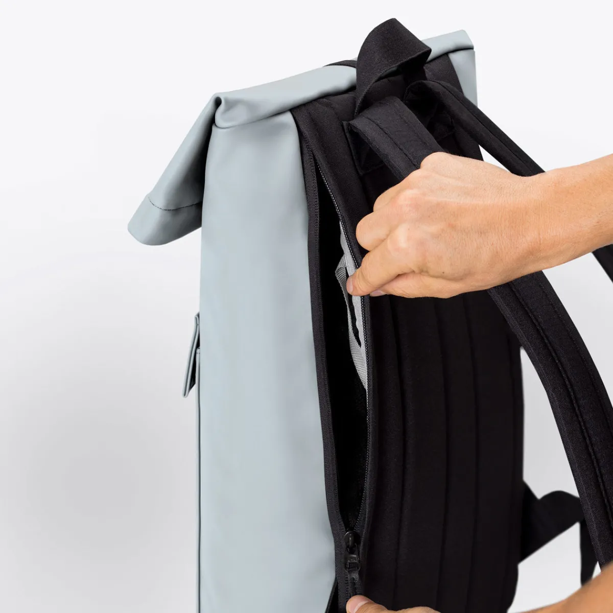 Lotus Infinity Series | Jannik Medium | Ucon Acrobatics Jannik Medium Backpack DustyBlue