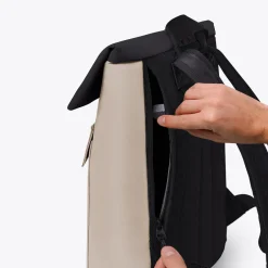 Aloe Series | Jannik Medium | Ucon Acrobatics Jannik Medium Backpack Sand-Black