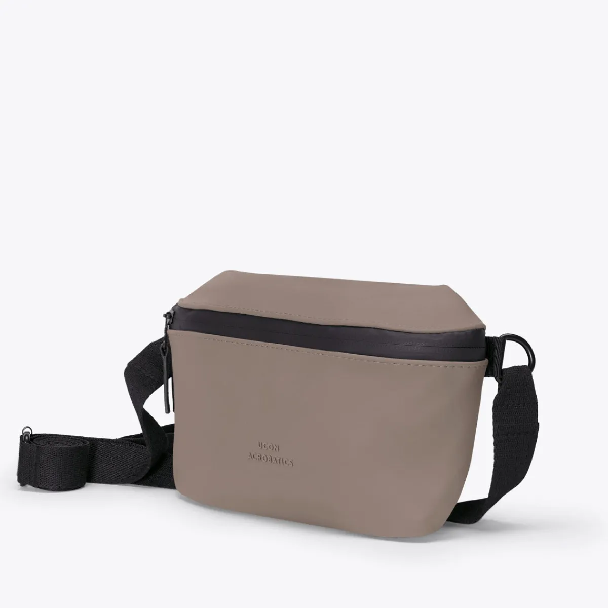 Lotus Infinity Series | Jona Medium | Ucon Acrobatics Jona Medium Bag DarkSand