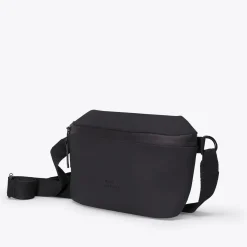 Lotus Infinity Series | Jona Medium | Ucon Acrobatics Jona Medium Bag Black