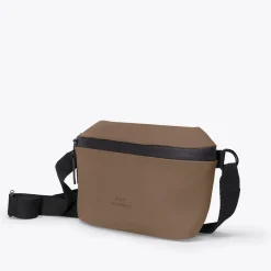 Lotus Infinity Series | Jona Medium | Ucon Acrobatics Jona Medium Bag Chestnut