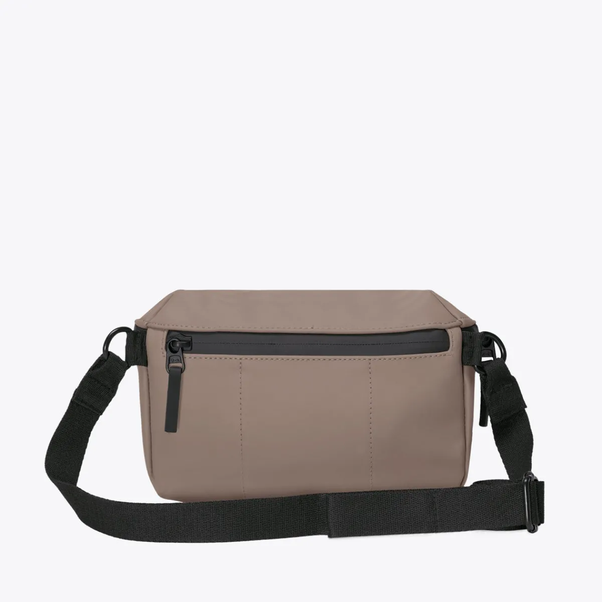Lotus Infinity Series | Jona Medium | Ucon Acrobatics Jona Medium Bag DarkSand
