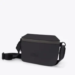 Jona Medium | Aloe Series | Ucon Acrobatics Jona Medium Bag Black