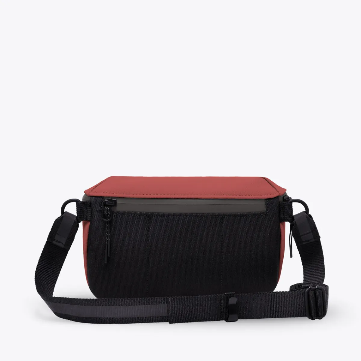 Aloe Series | Jona Medium | Ucon Acrobatics Jona Medium Bag Hibiscus