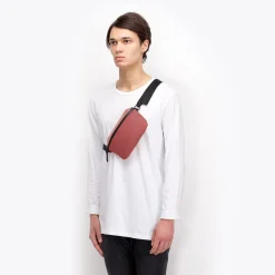Lotus Series | Jona Medium | Ucon Acrobatics Jona Medium Bag DarkRose-Hibiscus