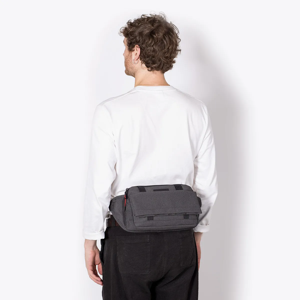 Phantom Series | Crossbody-taschen | Ucon Acrobatics Luca Bag AsphaltReflective