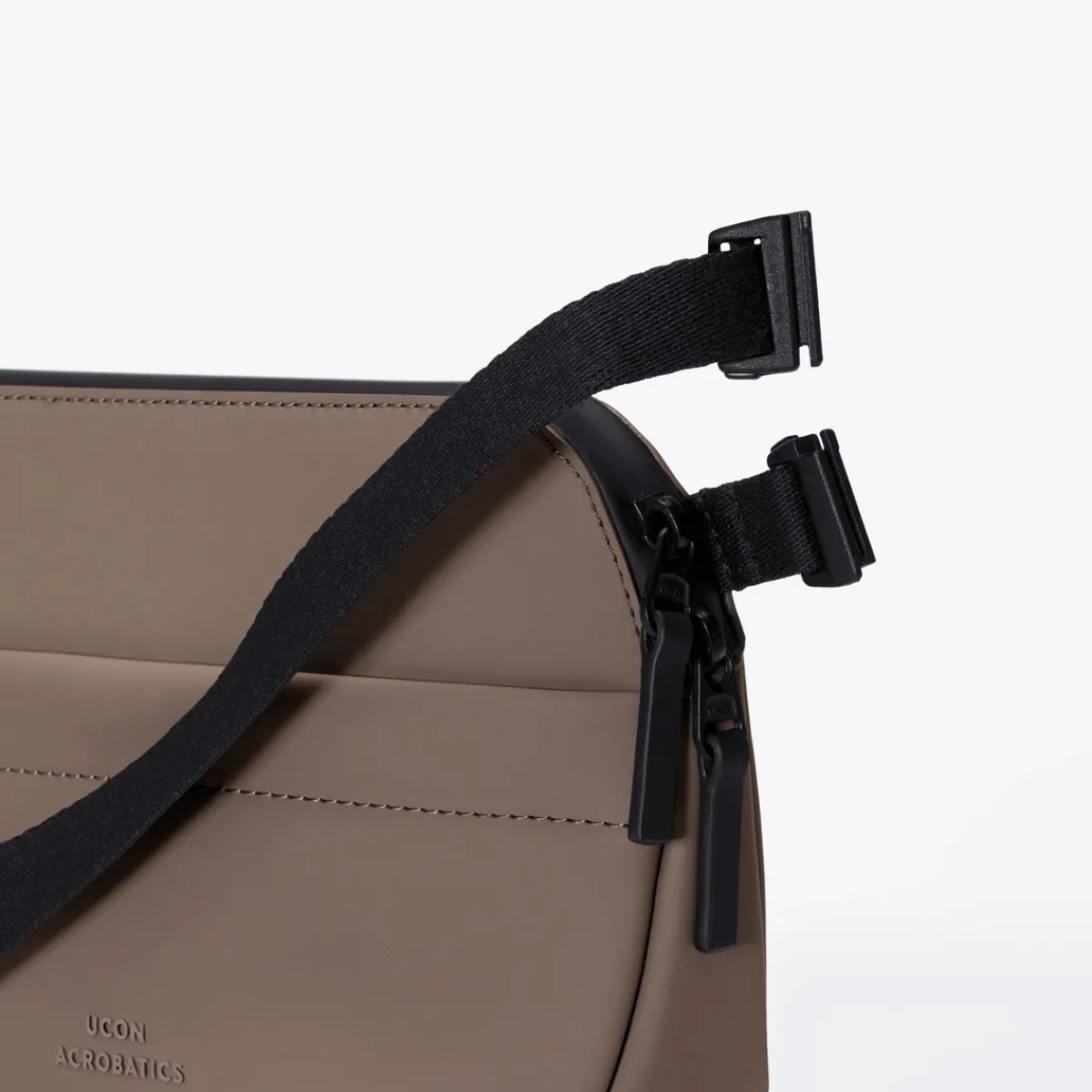 Lotus Infinity Series | Umhängetaschen | Ucon Acrobatics Melvin Medium Bag DarkSand