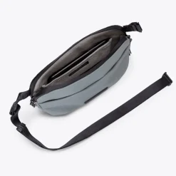 Phantom Series | Umhängetaschen | Ucon Acrobatics Melvin Medium Bag PigeonBlueReflective