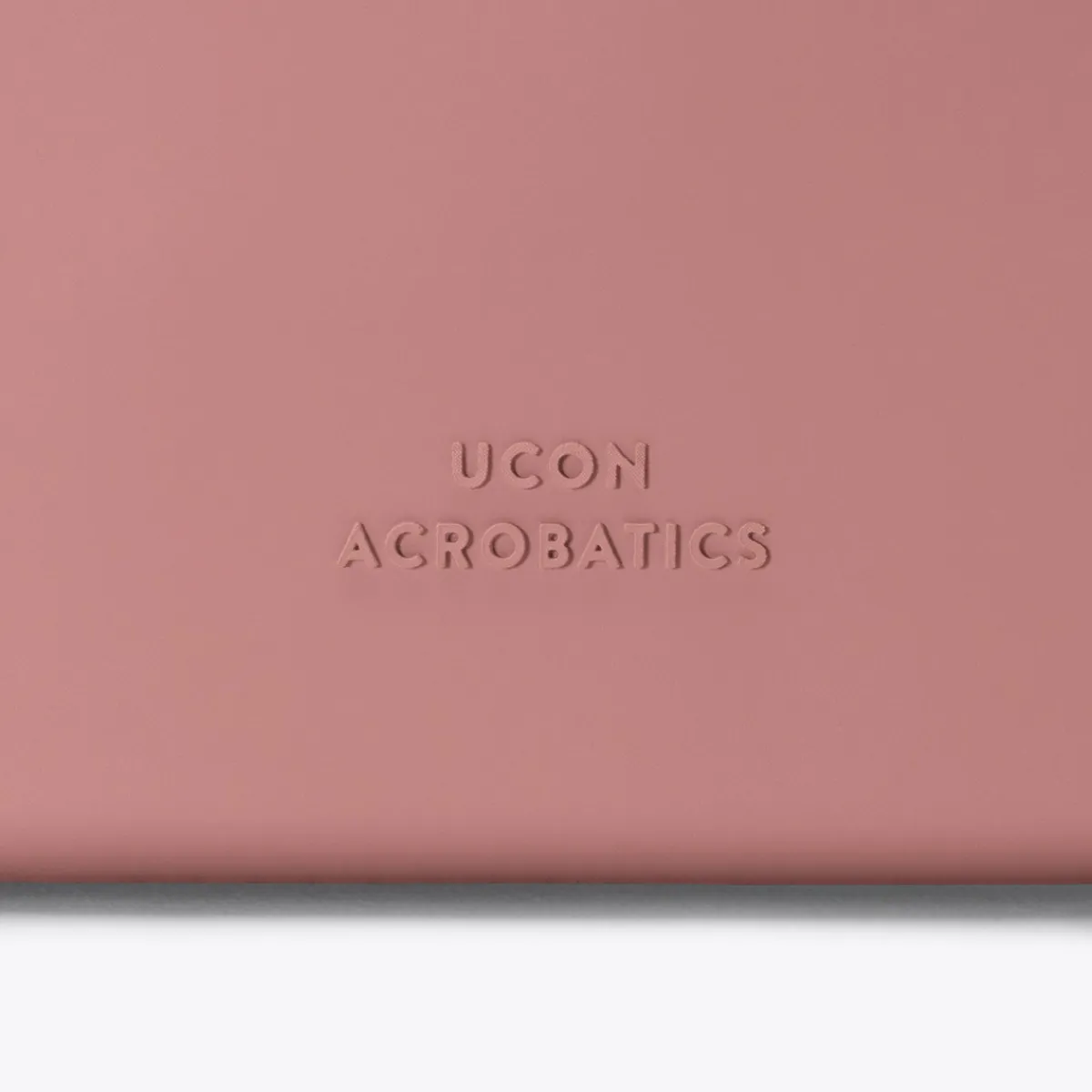 Lotus Infinity Series | Umhängetaschen | Ucon Acrobatics Melvin Medium Bag GlacierGrey-DarkRose