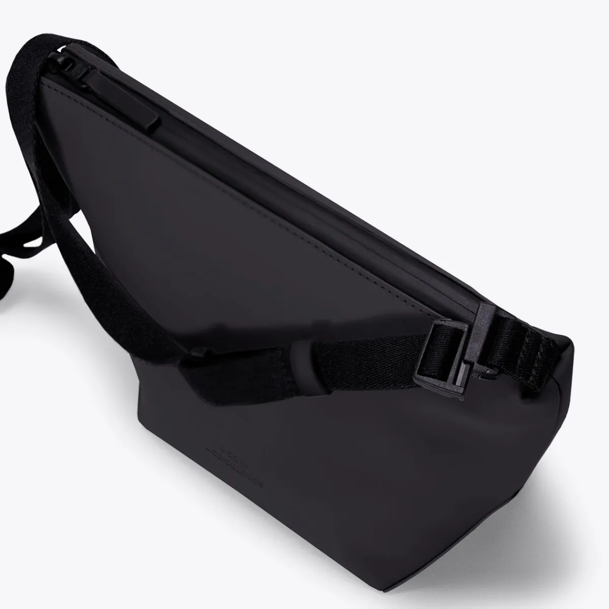 Lotus Series | Umhängetaschen | Ucon Acrobatics Nola Bag Black