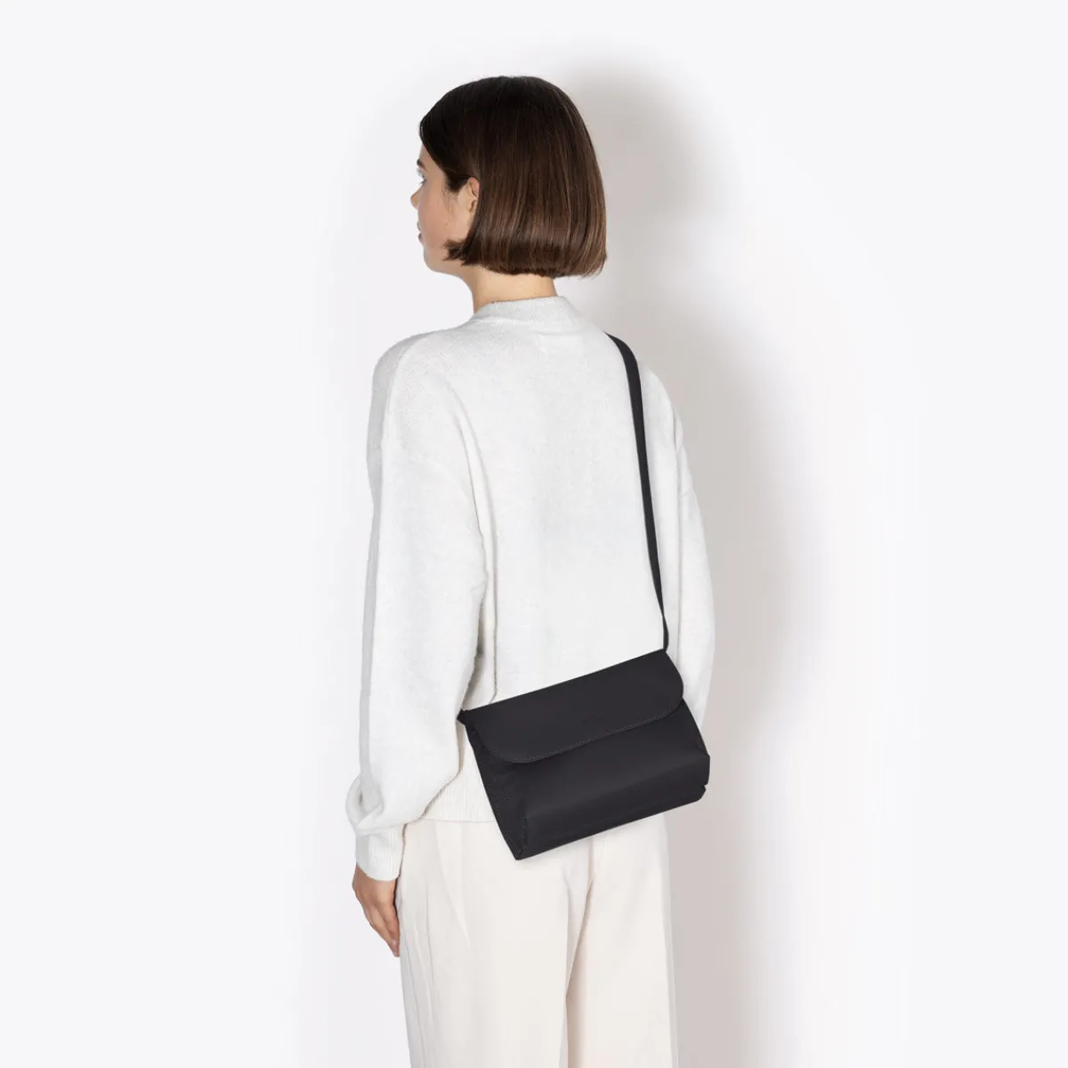 Lotus Infinity Series | Umhängetaschen | Ucon Acrobatics Tomke Bag Black